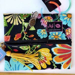 Makeup Junkie - Floral small